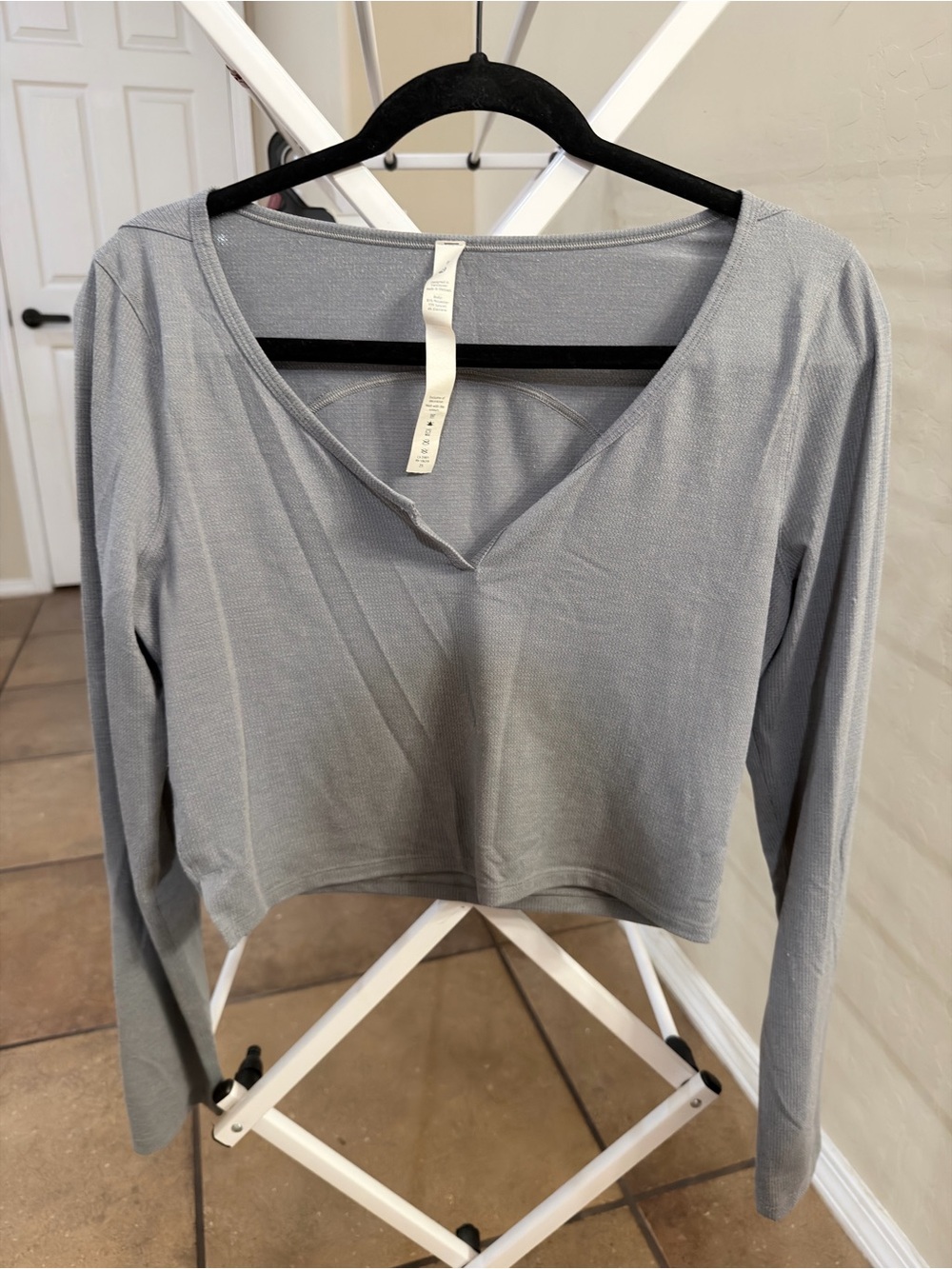 Lululemon long sleeve cropped tee